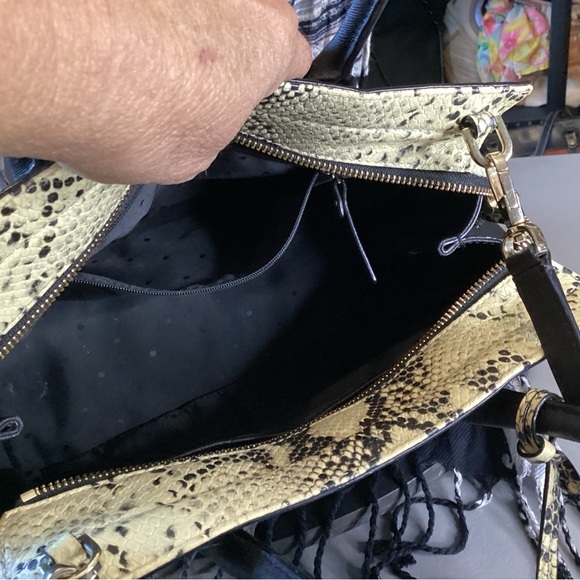 Kate Spade black Saffiano leather with snakeskin embossed trim - Picture 5 of 9